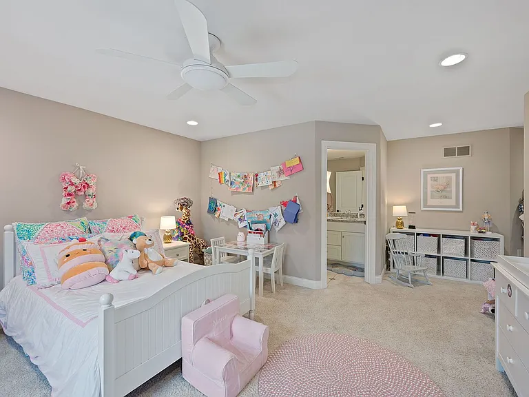 7715 Cathedral Hill Dr — Photo 28