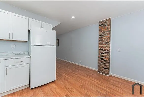631 S Burgess Ave — Photo 5