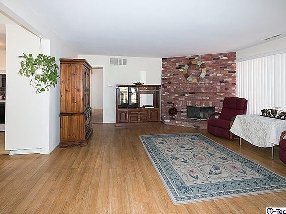 4th image of 10961 Eldora Ave