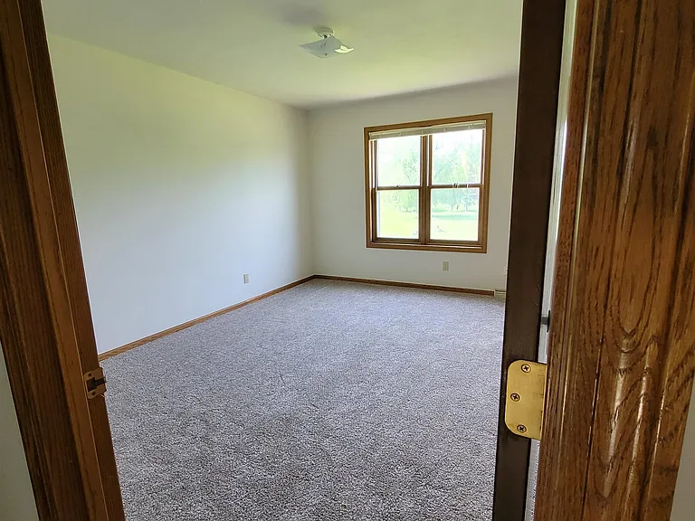 7008 Longmeadow Rd — Photo 12