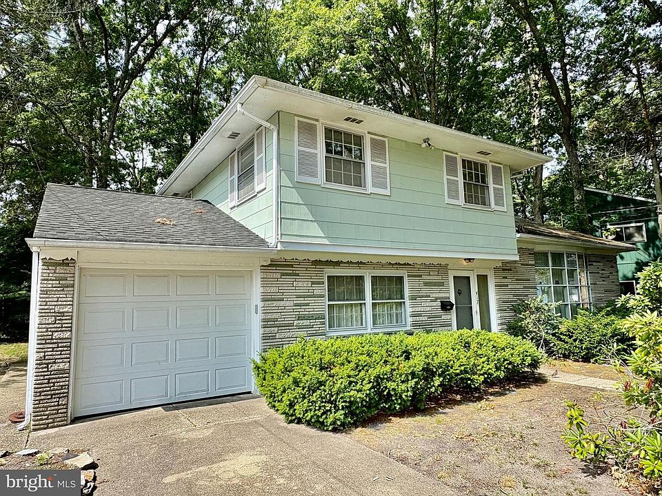 1st image of 417 W Jefferson Ave