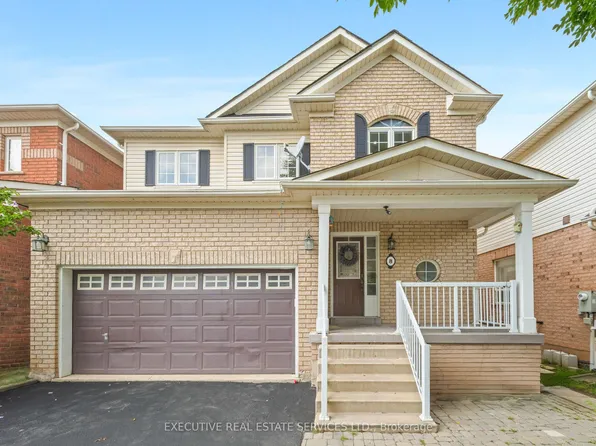 8 Spencer Dr N, Brampton, ON L7A 2A4