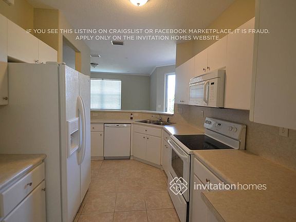 3rd image of 3417 SW 169th Ter