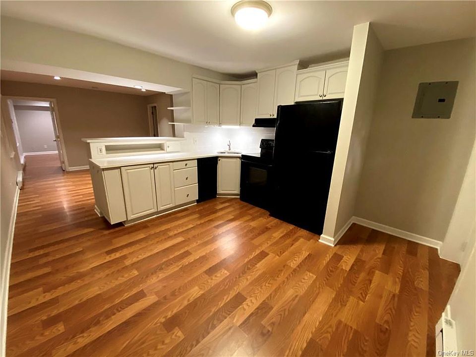 1st image of 33 Washington Ave