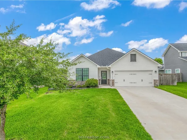 4149 Vintage Estates Ct, Bryan, TX 77808