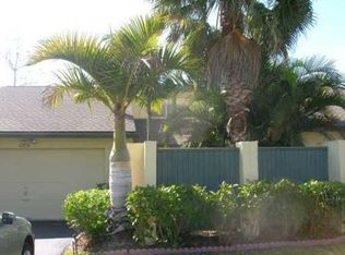 12856 Spinnaker Ln, Wellington, FL 33414