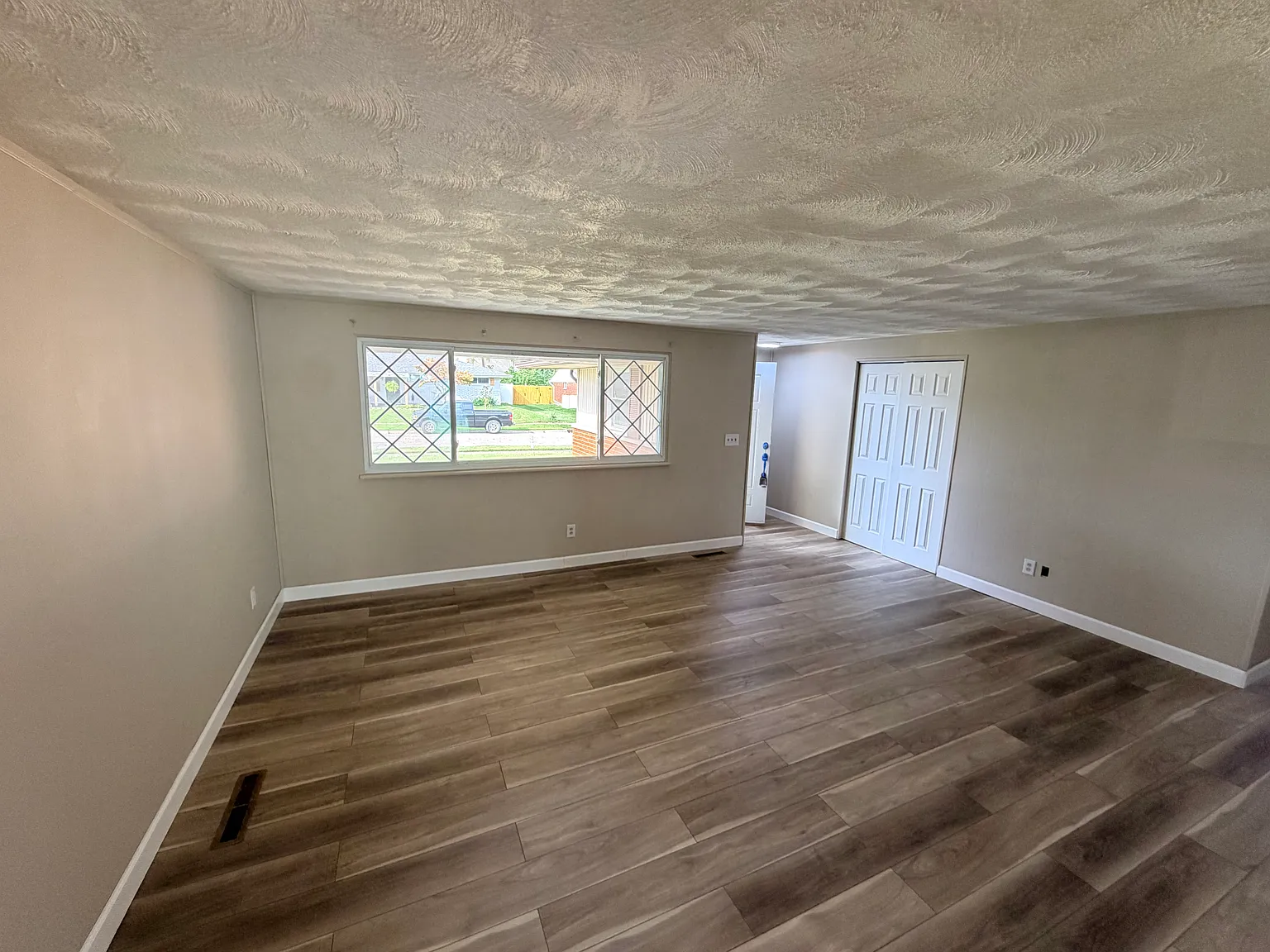 3 bed, 1579 sqft, $1,950 — Photo 3