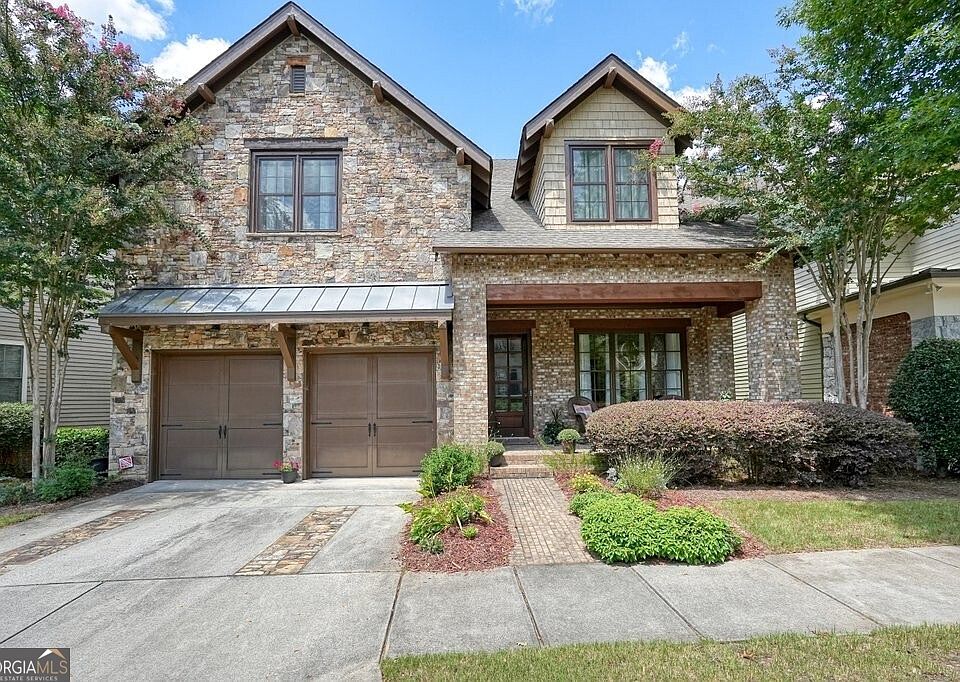1st image of 615 Willow Oak Way