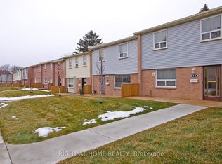 1055 Shawnmarr Rd #53, Mississauga, ON L5H3V2