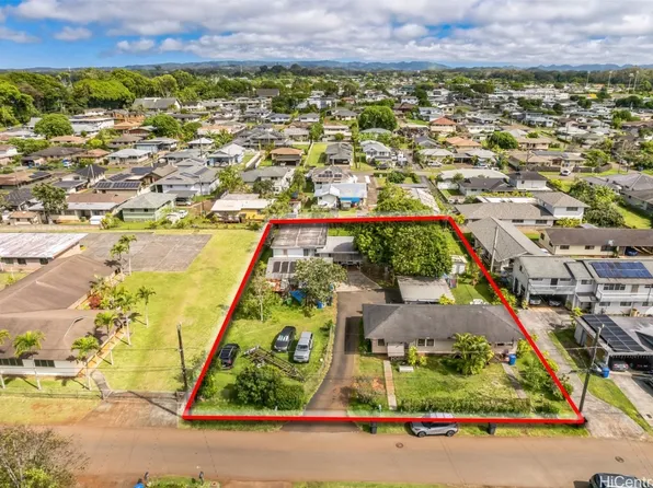 32 Hauola Ave, Wahiawa, HI 96786