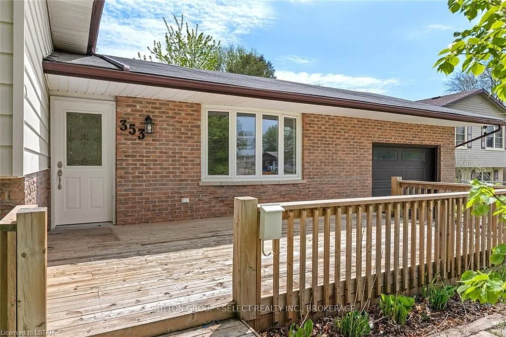 4 bed, $2,495 — Photo 2
