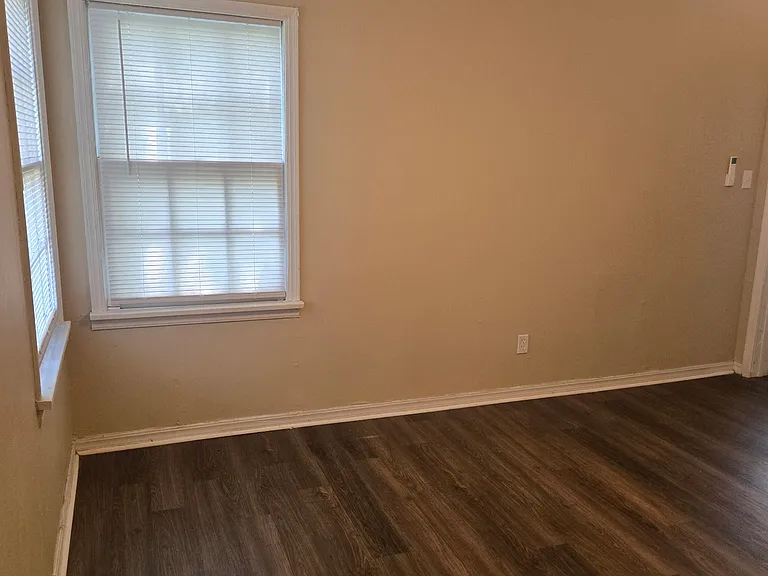 106 NE Bell Dr — Photo 9