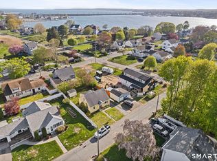 3 East Wood Street, Waterford, CT 06385
