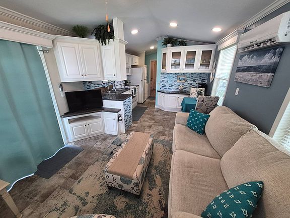 5th image of 10808 Peru Creek Dr
