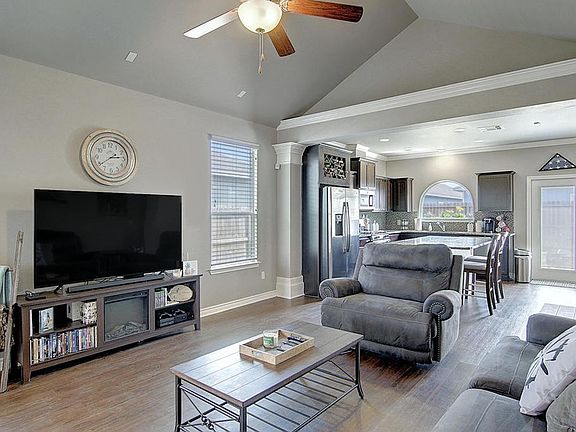 5th image of 7425 Russ Ln