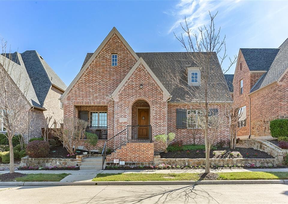 1st image of 5004 Dickens Ln