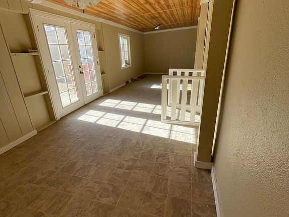 5th image of 1241 Sunset Rd