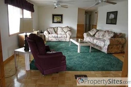 3rd image of 345 Beaver Creek St