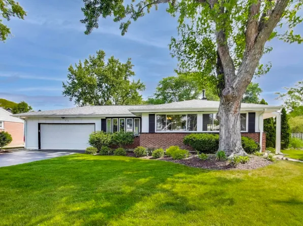410 W Maude Ave, Arlington Heights, IL 60004