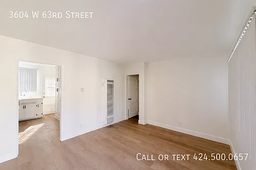 3604 W 63rd St Photo 1