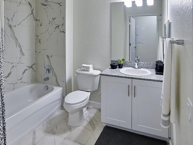 Gateway Luxury Apartments — Photo 14