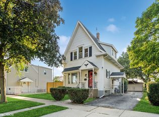 4038 Grove Ave, Brookfield, IL 60513