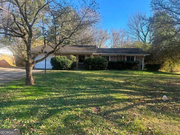 2228 Emerald Castle Dr, Decatur, GA 30035