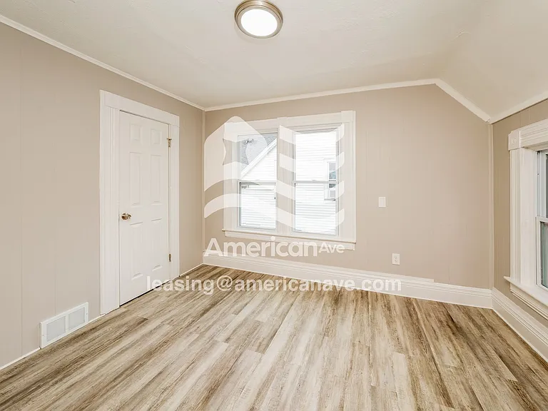 1431949_011_wm_-_bedroom_13597548.jpg