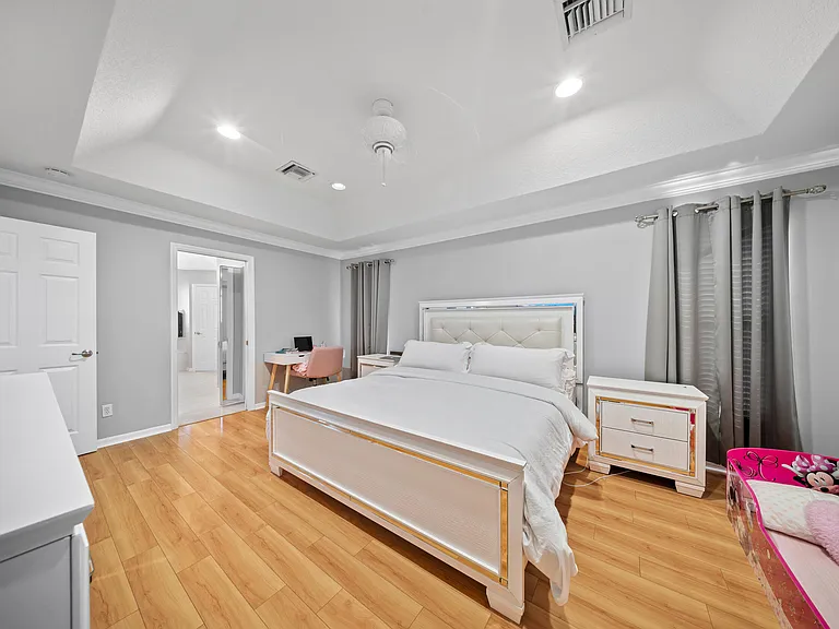 5918 NW Hann Dr — Photo 46