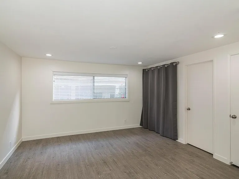 11826 Kiowa Ave #202 — Photo 4