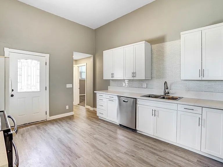 6998 Palm Ave — Photo 4