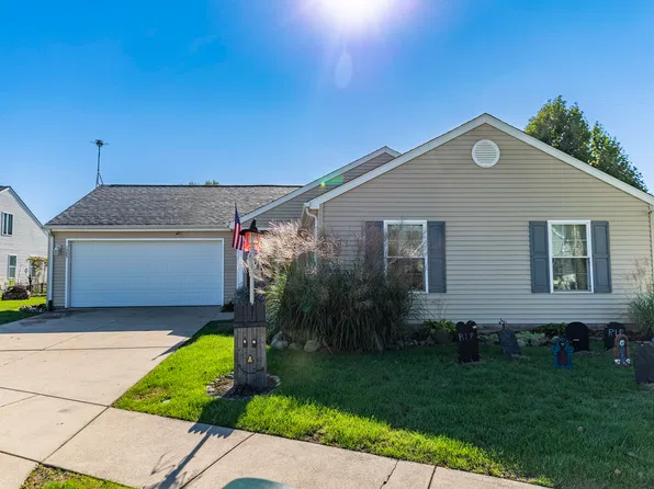 1585 Saugus Close, Valparaiso, IN 46385