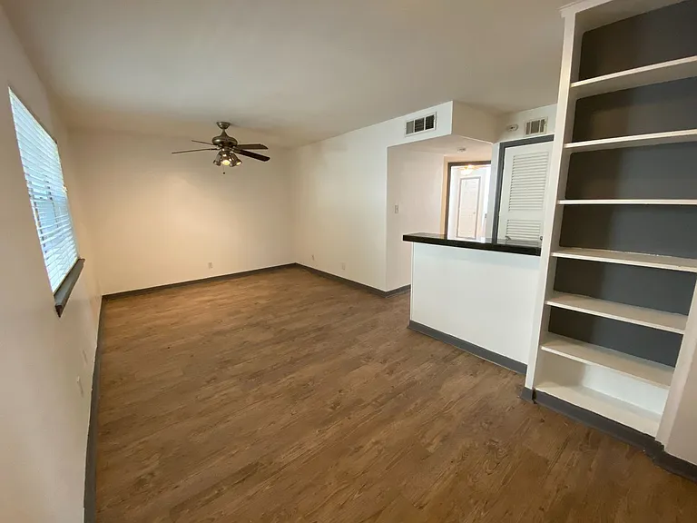 4306 Avenue A #113 — Photo 14