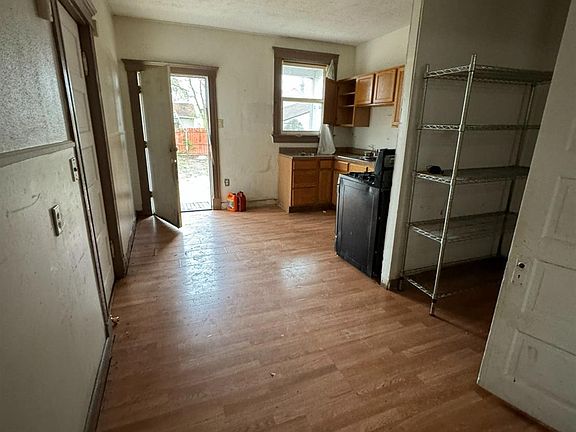 3rd image of 1235 Gilsey Ave