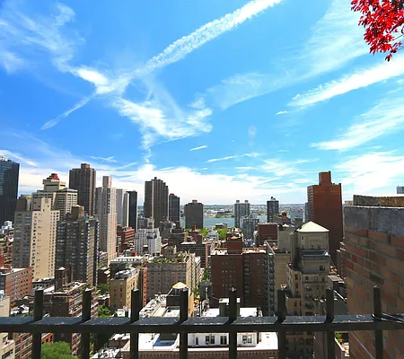 Sold by Keller Williams NYC | media 7