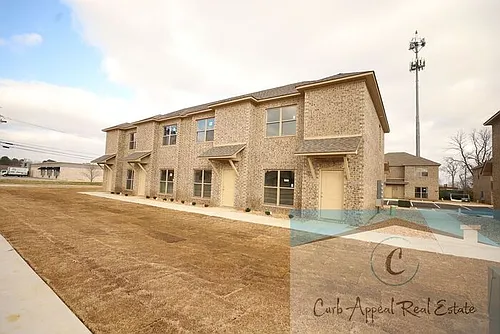 1702 Bittle St #B Photo 1