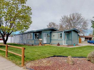 8918 W Arrowhead Ave, Kennewick, WA 99336