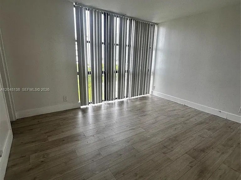 16919 N Bay Rd #710 — Photo 15