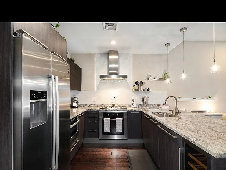 817 N Lawrence St #201 — Photo 15