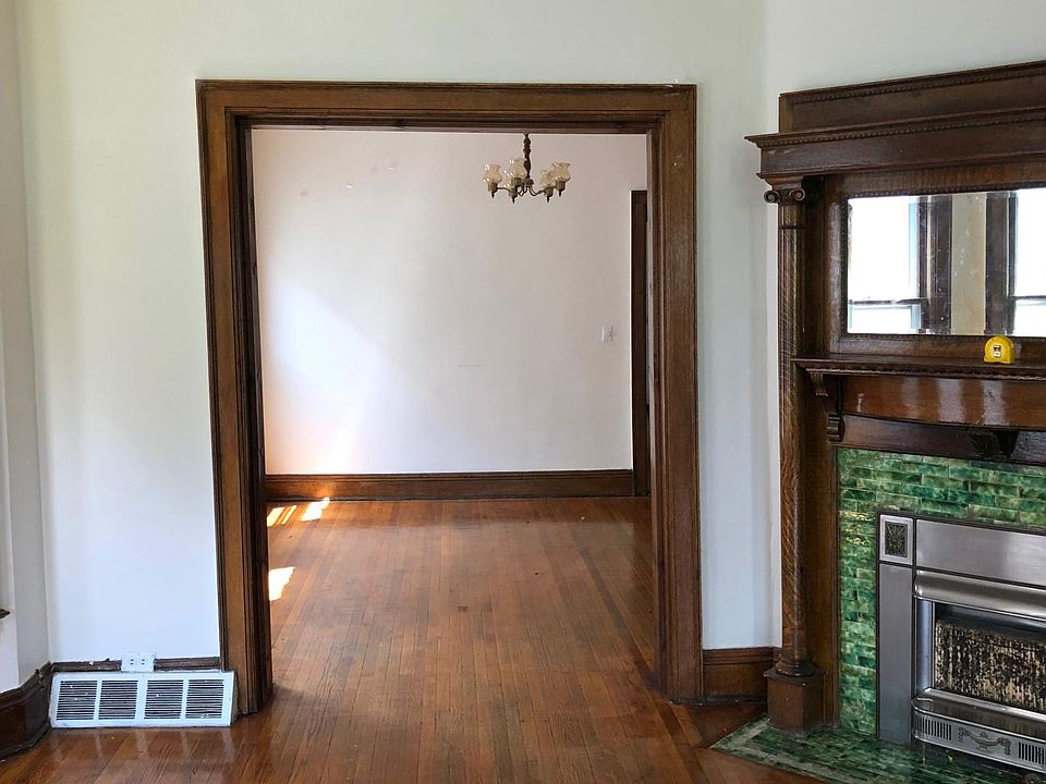 1st image of 104 Claremont Ave #2