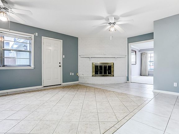 5th image of 410 Woodvine Dr