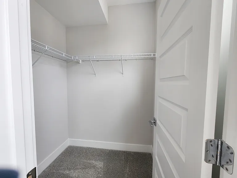 618 W End Dr — Photo 7
