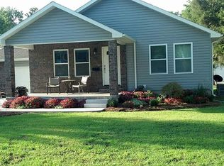 205 W 2nd St, Frontenac, KS 66763
