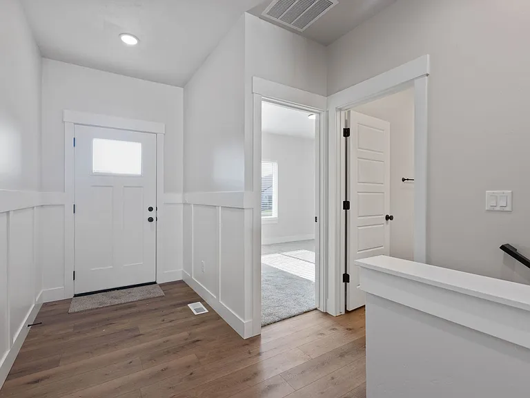 656 Jeanine Dr — Photo 35
