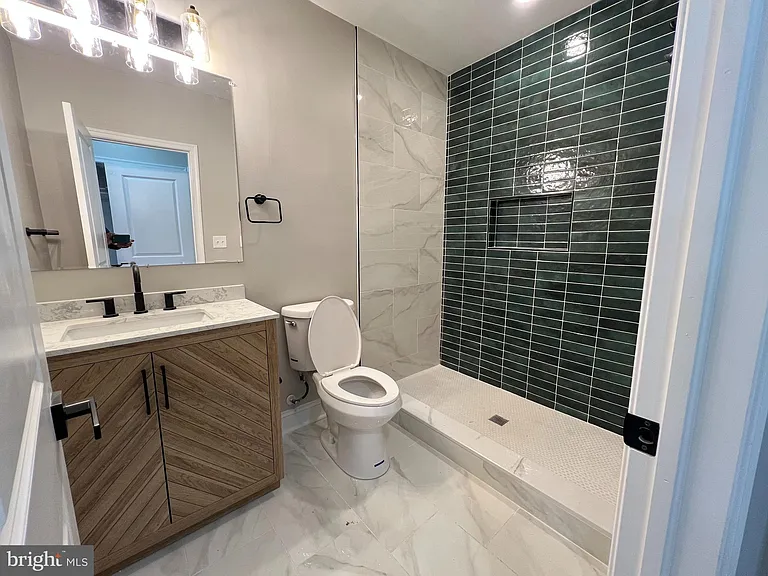 717 N Collington Ave — Photo 35