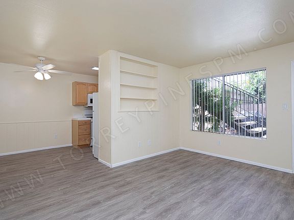 2nd image of 959 Chalcedony St #3