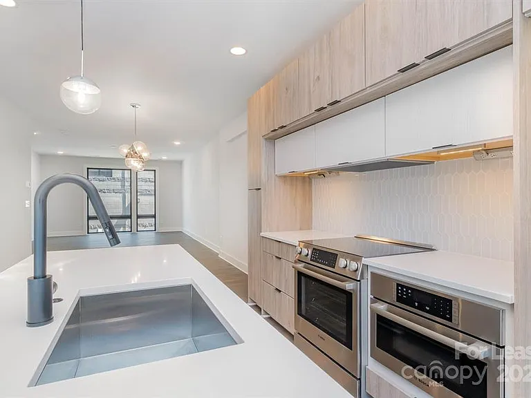 1212 Minter Pl #1212 — Photo 8