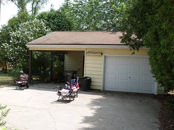 2nd image of 4304 Winthrop Ave