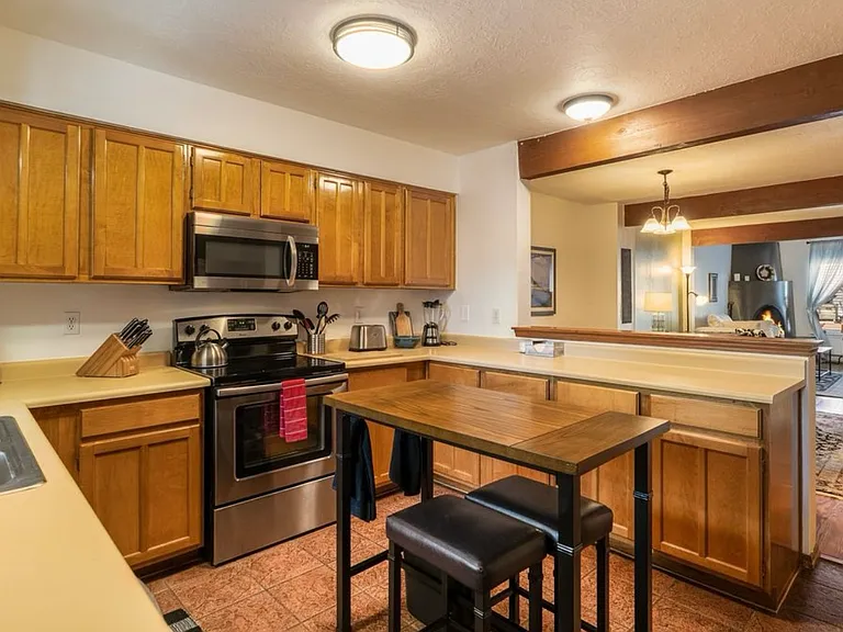 1556 Avenida De Las Americas — Photo 10