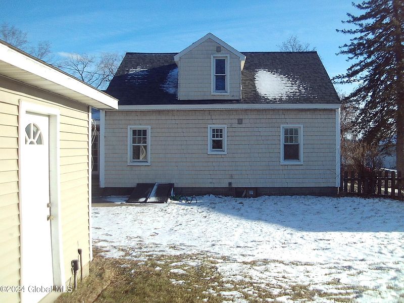 4th image of 18 Selden Street